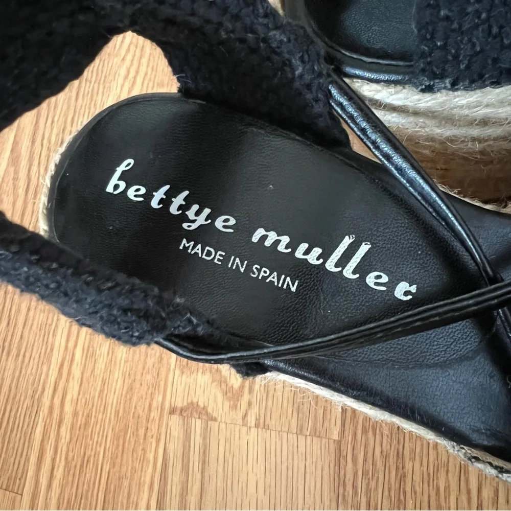 Bettye Muller Snakeskin print Canvas platform wedge ankle wrap Espadrilles sz 37